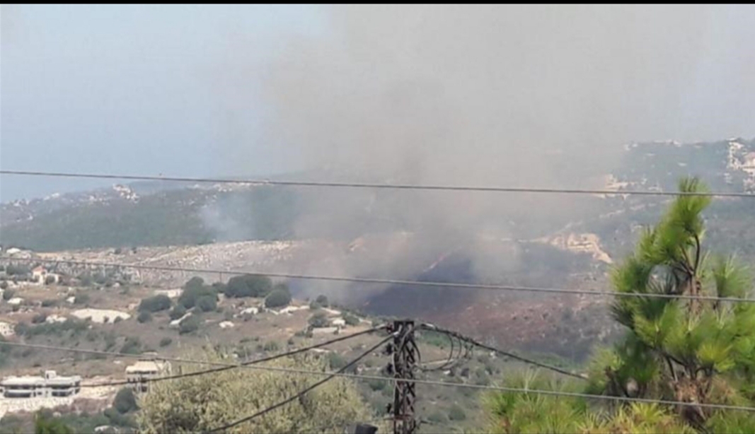 بالصورة: اندلاع حريق في بلدة جربتا في البترون