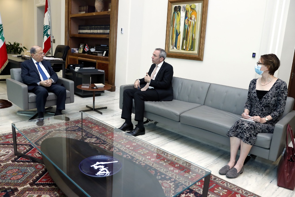 رئيس الجمهورية التقى رامبلينغ وطلب من نجار اصلاح منشآت متهالكة في المطار ومن عويدات التحقيق بمعلومات عن هدر المال العام