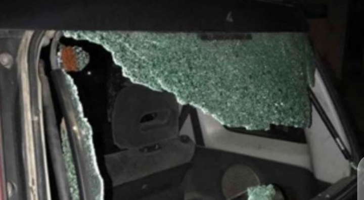 للمرّة الثانية… سيارة رئيس تحرير تتعرّض للإعتداء للمرّة الثانية… سيارة رئيس تحرير تتعرّض للإعتداء