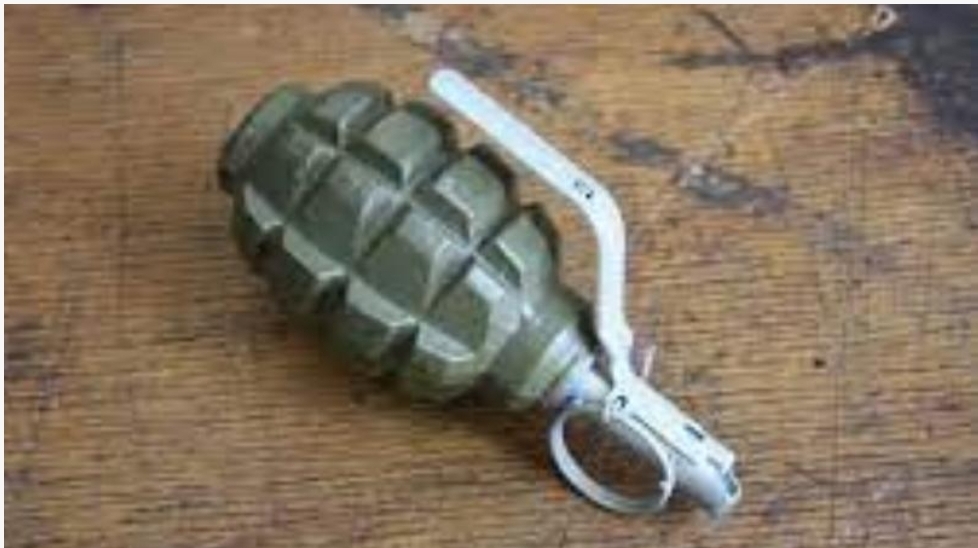 العثور على قنبلة داخل مجمّع العثور على قنبلة داخل مجمّع