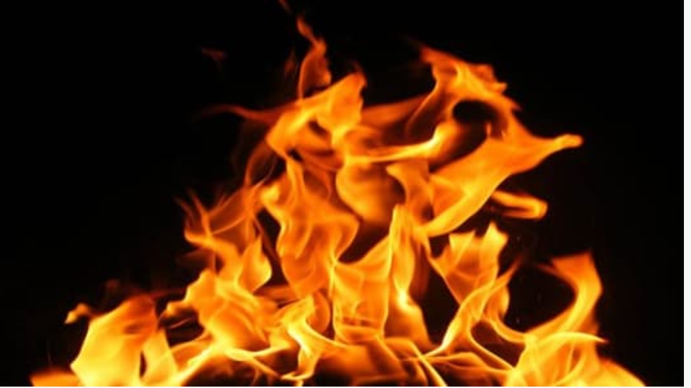 اليونان: محاولات للسيطرة على حرائق غابات قرب أثينا