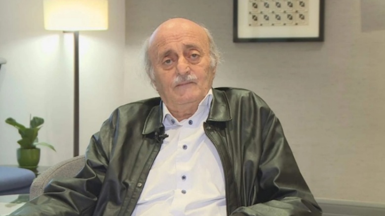 جنبلاط مغرداً “الله أكبر” جنبلاط مغرداً “الله أكبر”