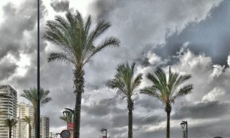 إنخفاض بدرجات الحرارة وإحتمال أمطار.. إليكم طقس نهاية الأسبوع إنخفاض بدرجات الحرارة وإحتمال أمطار.. إليكم طقس نهاية الأسبوع