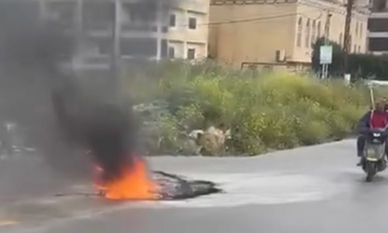 ماس كهربائي يشعل دراجة نارية دون وقوع إصابات ماس كهربائي يشعل دراجة نارية دون وقوع إصابات