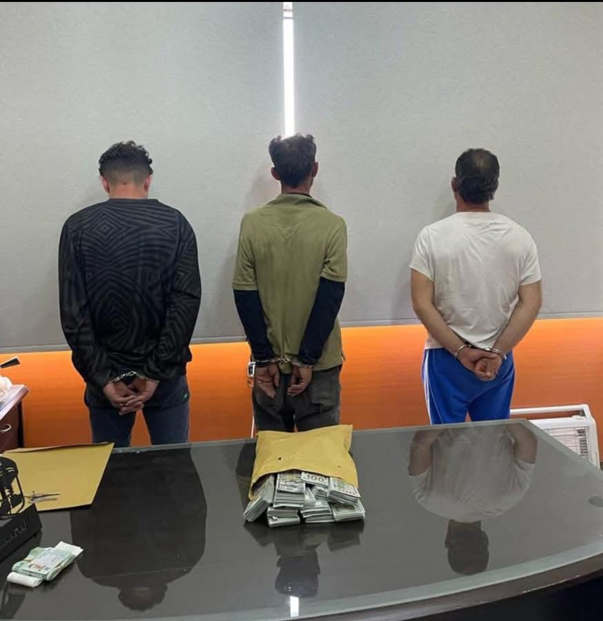 توقيف عصابة أقدم أفرادها على سرقة أموال ومجوهرات من داخل فيلا في الكورة.