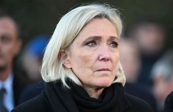 مارين لوبان: سندافع عن أنفسنا ولن نسمح بسرقة الانتخابات الرئاسية من الفرنسيين مارين لوبان: سندافع عن أنفسنا ولن نسمح بسرقة الانتخابات الرئاسية من الفرنسيين