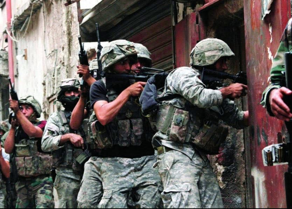 مداهمة في أبي سمراء وتوقيف مطلوب على خلفية إطلاق نار