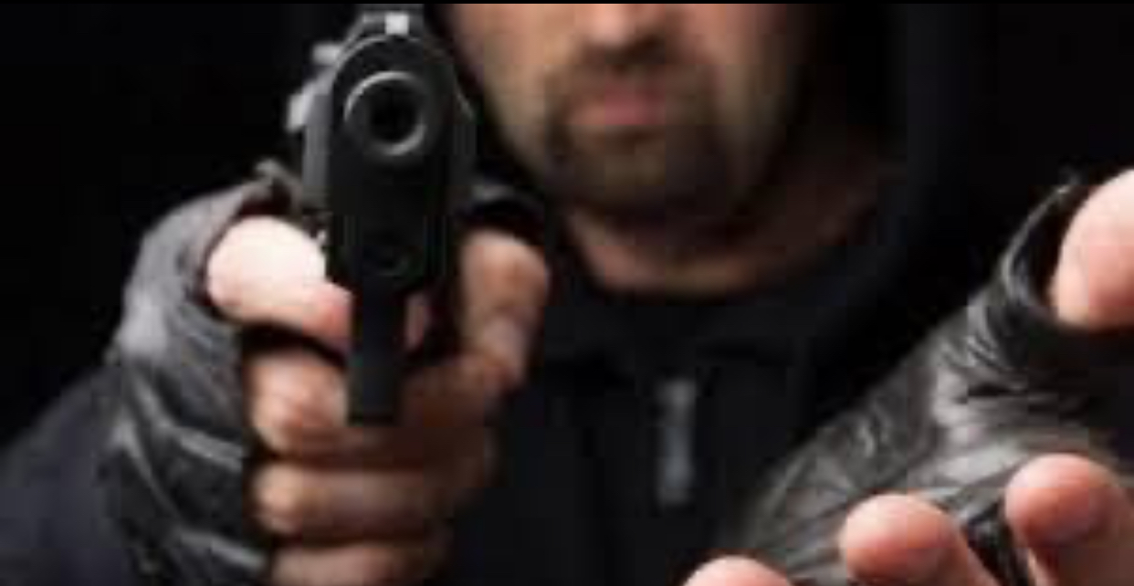 محاولة سلب ليلاً على طريق عدوة – قضاء المنية الضنية تنتهي بإصابتين وفرار المعتدين