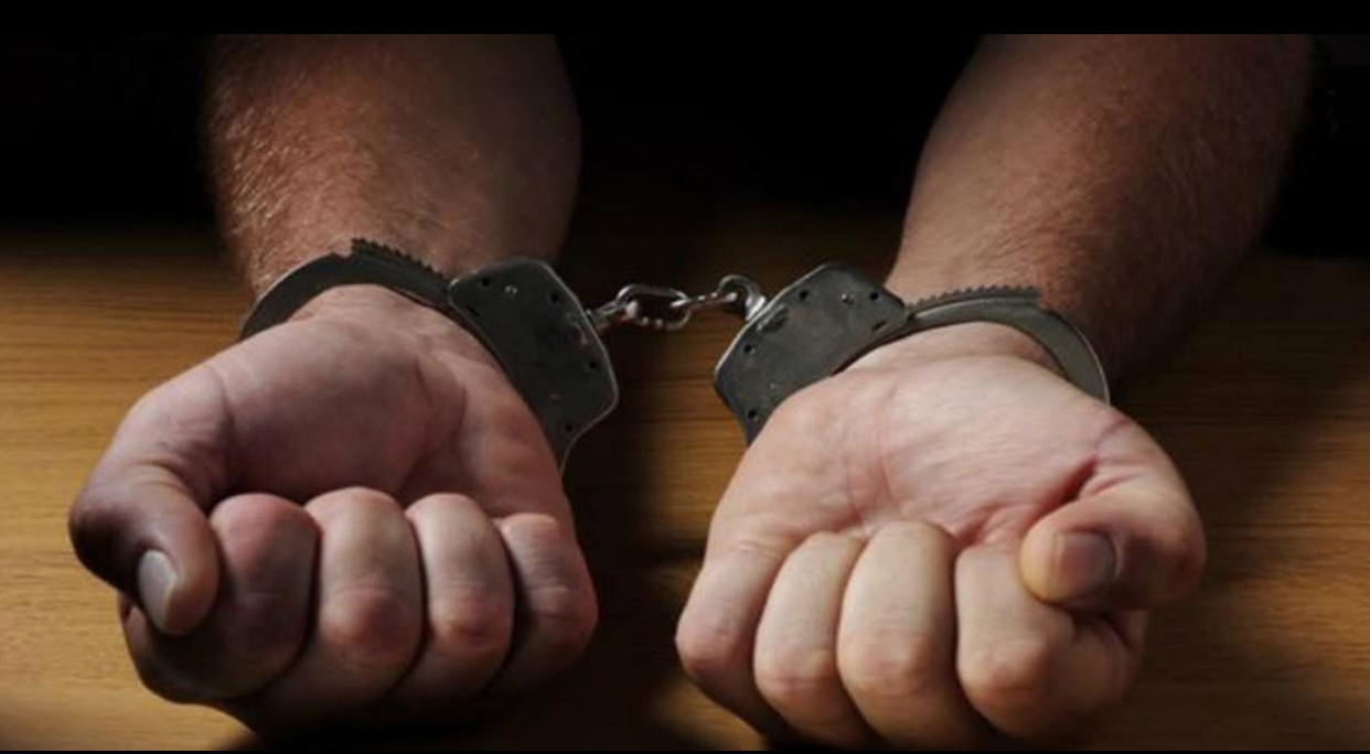 توقيف شخص في التل – طرابلس بعد تهديده قائد شرطة البلدية توقيف شخص في التل – طرابلس بعد تهديده قائد شرطة البلدية